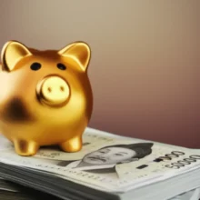 2025년-근로장려금-지급일을-기다리는-귀여운-황금-돼지-저금통과-오만원권-지폐-이미지